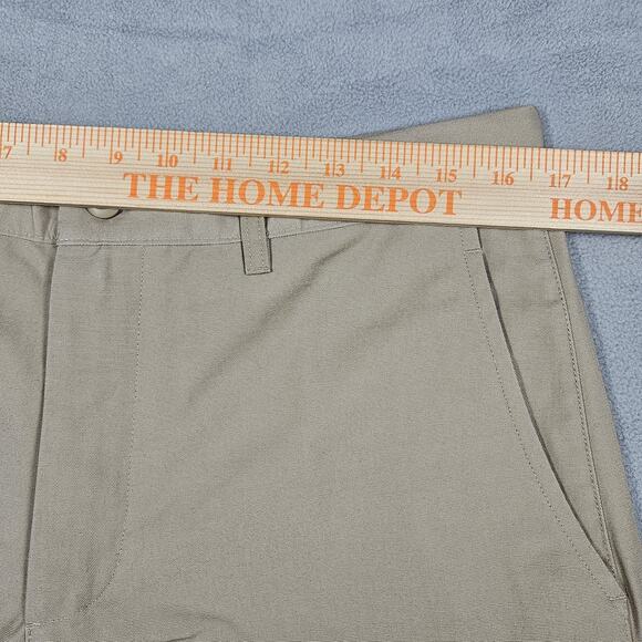 Nike Club Chino Shorts Mens 32 Flat Front Khaki 100% Cotton Preppy School Golf - Picture 9 of 13